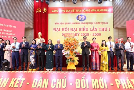 Vận hành hiệu quả tổ chức bộ máy mới và tiếp tục đổi mới mạnh mẽ nội dung, phương thức hoạt động của Mặt trận 